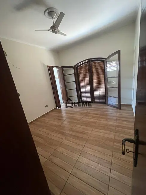 Foto 5 de Casa com 4 quartos à venda, 360m2 em Jardim Alvorada, Mococa - SP