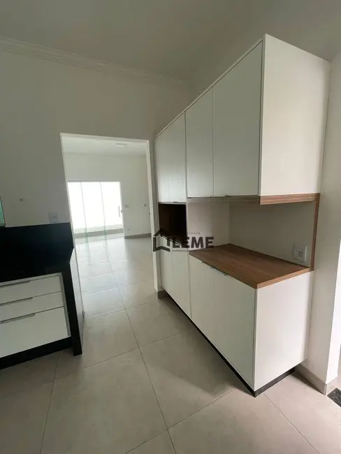 Casa com 3 quartos à venda, 300m2 em Jardim São Domingos, Mococa - SP - imagem 7 Foto 7 de Casa com 3 quartos à venda, 300m2 em Jardim São Domingos, Mococa - SP