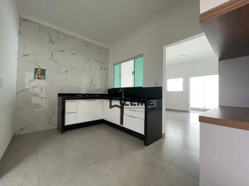 Casa com 3 quartos à venda, 300m2 em Jardim São Domingos, Mococa - SP - imagem 5 Foto 5 de Casa com 3 quartos à venda, 300m2 em Jardim São Domingos, Mococa - SP