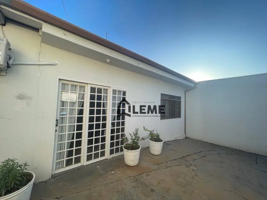 Foto 1 de Casa com 3 quartos à venda, 360m2 em Jardim Alvorada, Mococa - SP