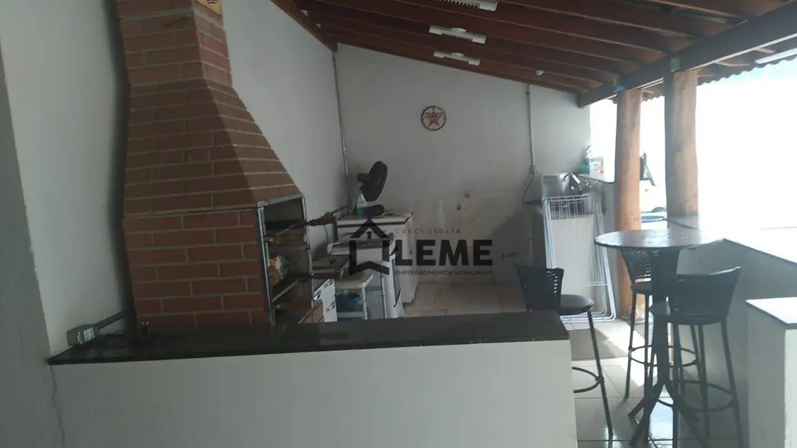 Casa com 3 quartos à venda, 360m2 em Brás, Mococa - SP - imagem 4 Foto 4 de Casa com 3 quartos à venda, 360m2 em Brás, Mococa - SP