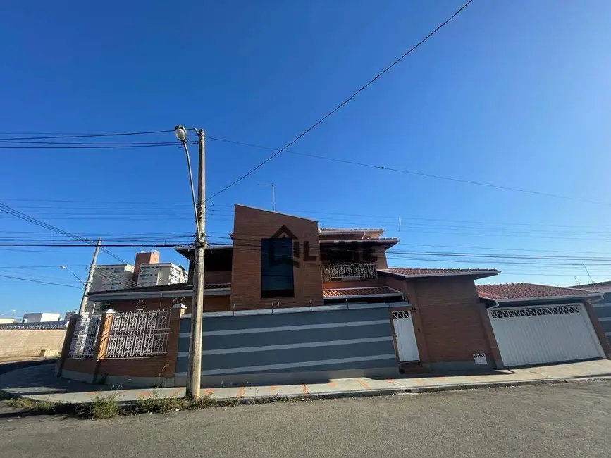 Casa com 4 quartos à venda, 389m2 em Cecap I, Mococa - SP - imagem 4 Foto 4 de Casa com 4 quartos à venda, 389m2 em Cecap I, Mococa - SP