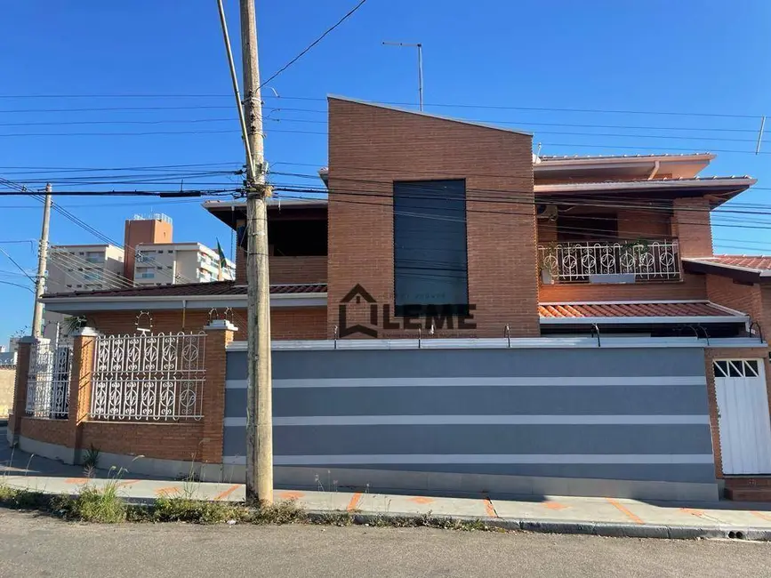 Casa com 4 quartos à venda, 389m2 em Cecap I, Mococa - SP - imagem 5 Foto 5 de Casa com 4 quartos à venda, 389m2 em Cecap I, Mococa - SP