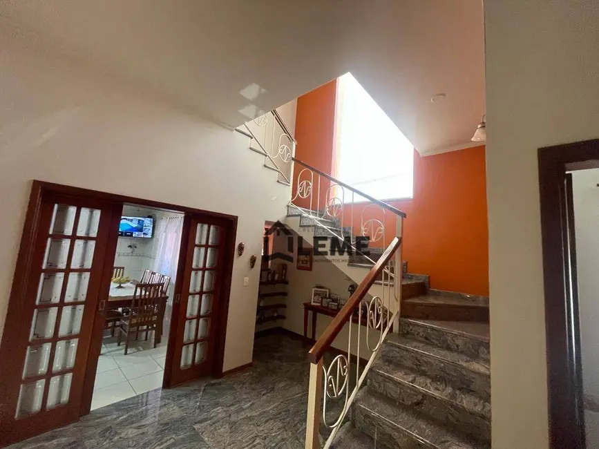 Casa com 4 quartos à venda, 389m2 em Cecap I, Mococa - SP - imagem 7 Foto 7 de Casa com 4 quartos à venda, 389m2 em Cecap I, Mococa - SP