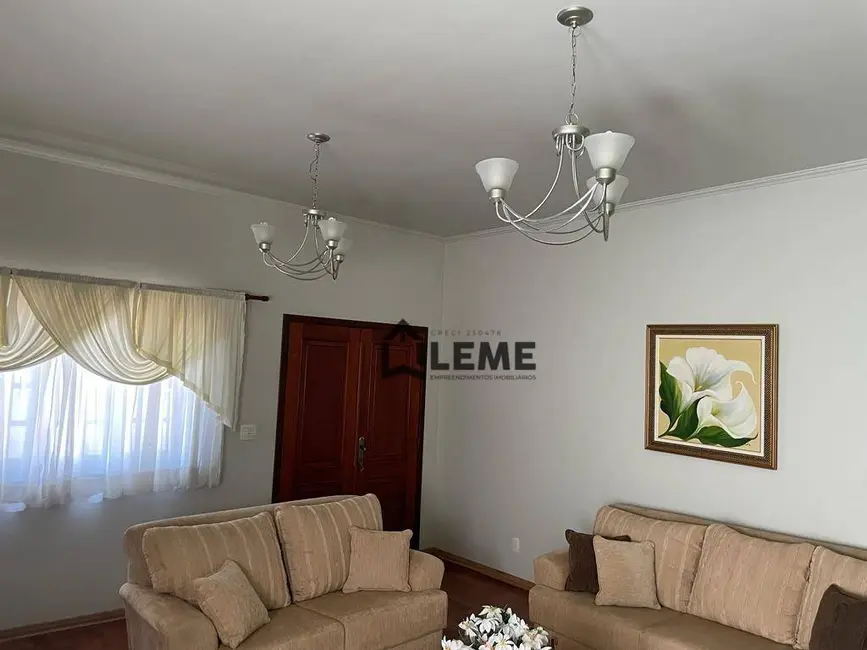 Casa com 4 quartos à venda, 389m2 em Cecap I, Mococa - SP - imagem 6 Foto 6 de Casa com 4 quartos à venda, 389m2 em Cecap I, Mococa - SP