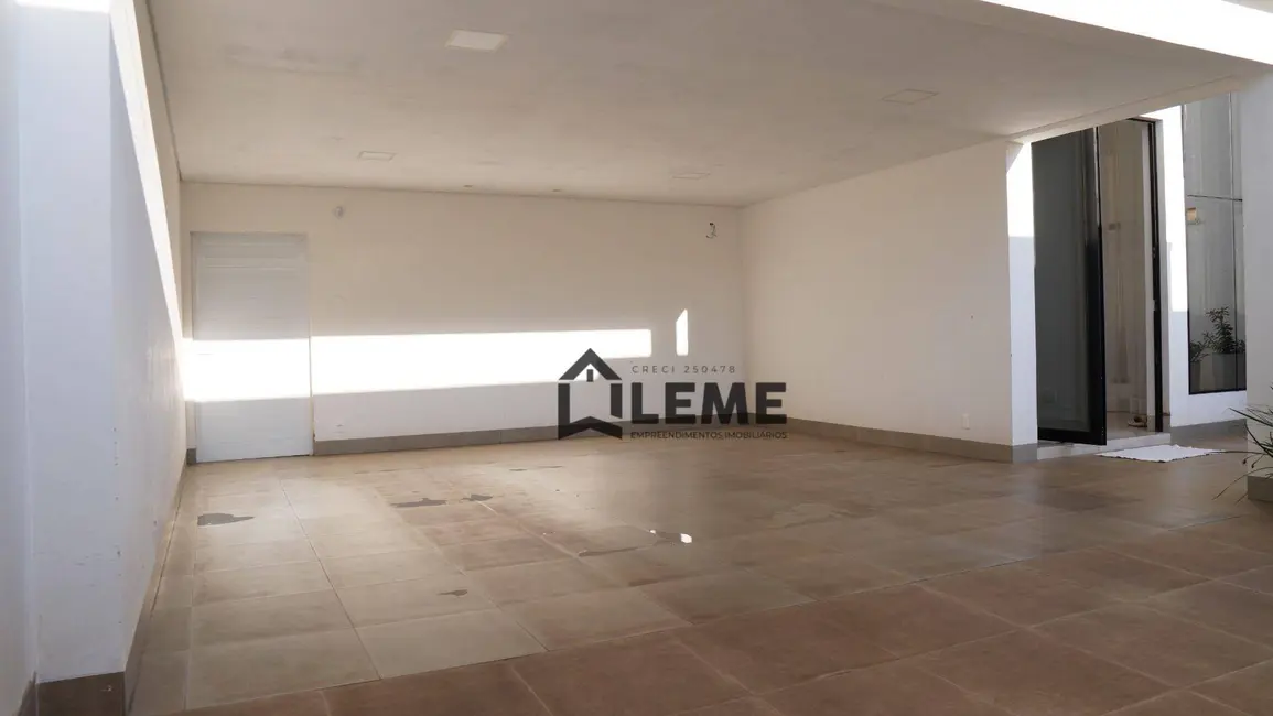 Foto 2 de Casa com 4 quartos à venda, 360m2 em Jardim Residencial do Bosque, Mococa - SP