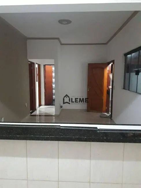 Foto 4 de Casa com 2 quartos à venda, 180m2 em Conjunto Habitacional Nelson Niero, Mococa - SP