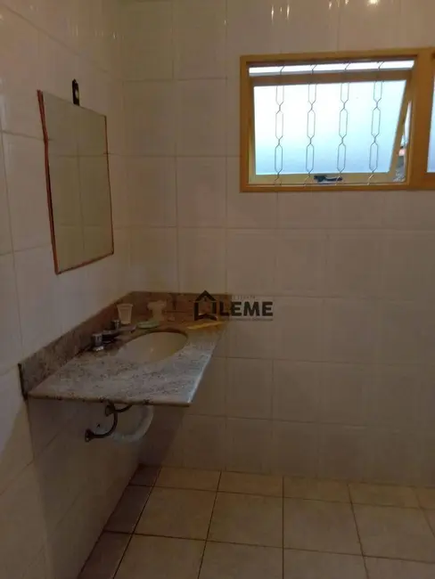 Casa com 3 quartos à venda, 360m2 em Jardim Alvorada, Mococa - SP - imagem 5 Foto 5 de Casa com 3 quartos à venda, 360m2 em Jardim Alvorada, Mococa - SP
