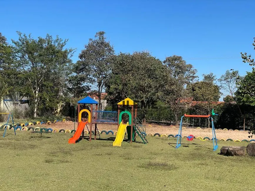 Sítio / Rancho com 2 quartos à venda, 4500m2 em Vila Lambari, Mococa - SP - imagem 5 Foto 5 de Sítio / Rancho com 2 quartos à venda, 4500m2 em Vila Lambari, Mococa - SP