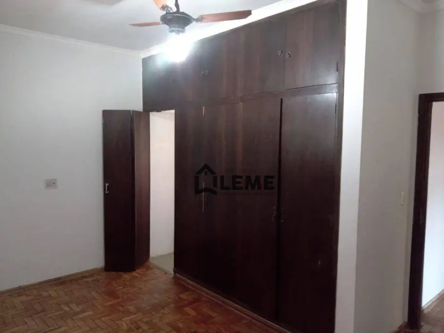 Casa com 3 quartos à venda, 300m2 em Jardim São Domingos, Mococa - SP - imagem 7 Foto 7 de Casa com 3 quartos à venda, 300m2 em Jardim São Domingos, Mococa - SP