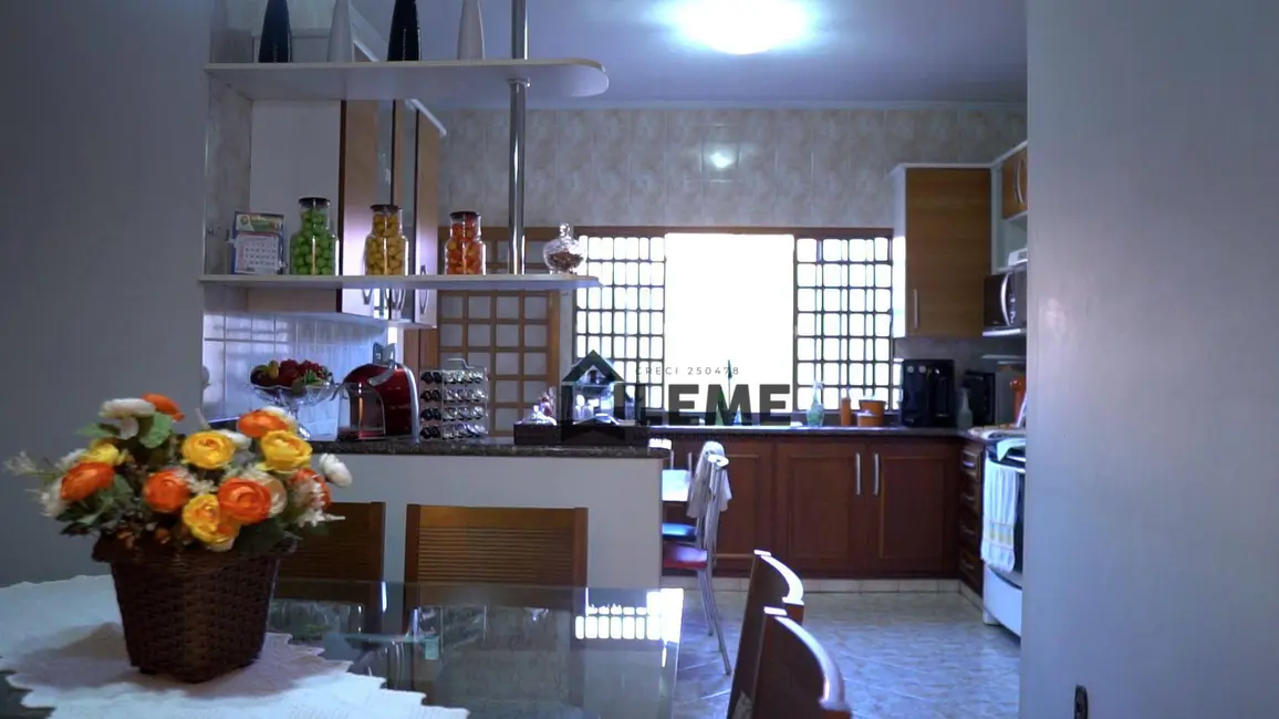 Casa com 2 quartos à venda em Vila Lambari, Mococa - SP - imagem 4 Foto 4 de Casa com 2 quartos à venda em Vila Lambari, Mococa - SP