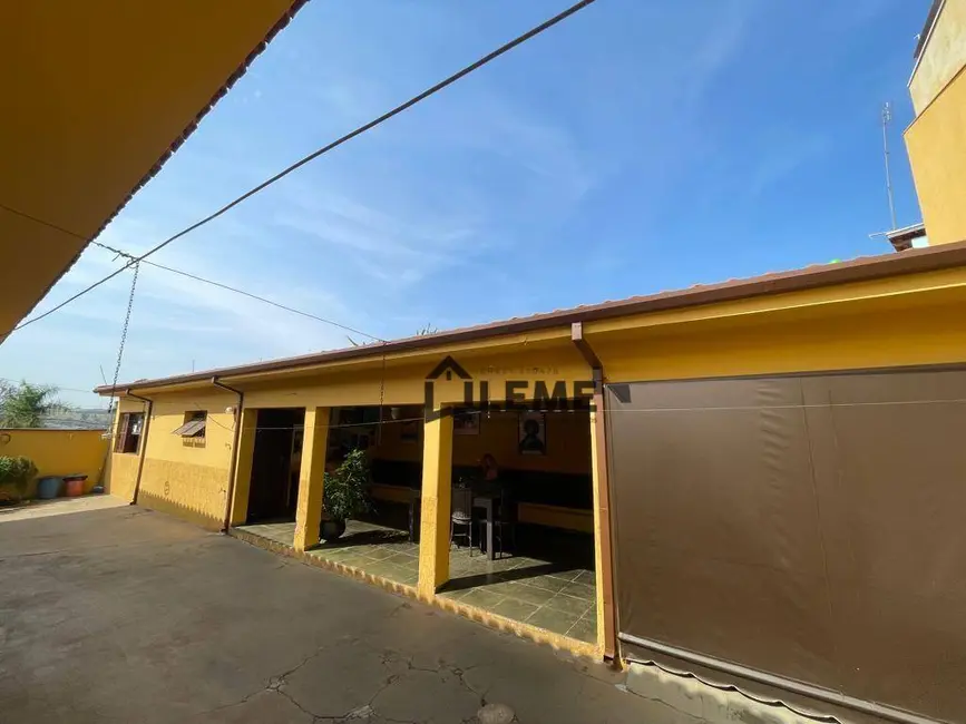 Casa com 3 quartos à venda, 526m2 em Jardim Lavínia, Mococa - SP - imagem 5 Foto 5 de Casa com 3 quartos à venda, 526m2 em Jardim Lavínia, Mococa - SP