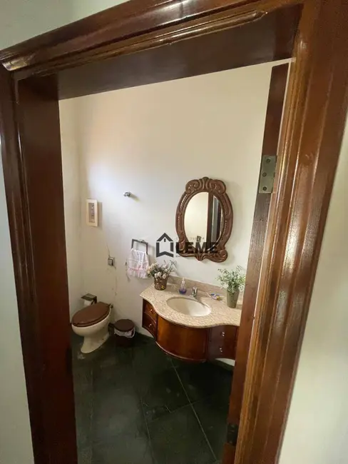 Casa com 3 quartos à venda, 526m2 em Jardim Lavínia, Mococa - SP - imagem 8 Foto 8 de Casa com 3 quartos à venda, 526m2 em Jardim Lavínia, Mococa - SP