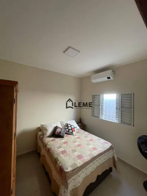 Foto 5 de Casa com 2 quartos à venda, 180m2 em Vila Lambari, Mococa - SP