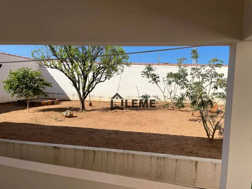 Foto 3 de Casa com 3 quartos à venda, 360m2 em Jardim Chico Piscina, Mococa - SP