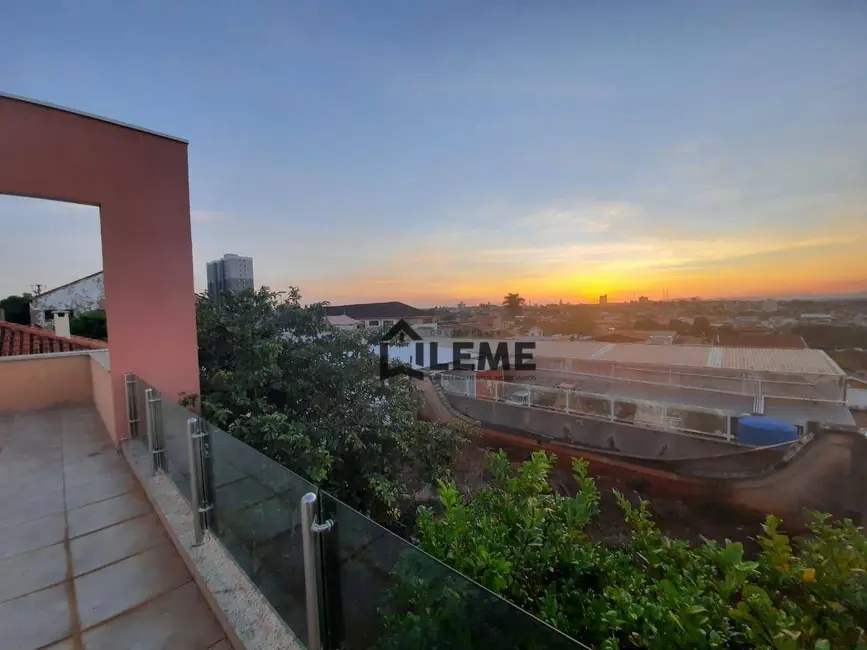 Casa com 3 quartos à venda, 437m2 em Aparecida, Mococa - SP - imagem 8 Foto 8 de Casa com 3 quartos à venda, 437m2 em Aparecida, Mococa - SP