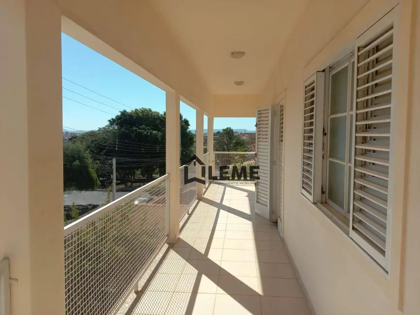 Foto 9 de Casa com 3 quartos à venda, 428m2 em Jardim São Luiz, Mococa - SP