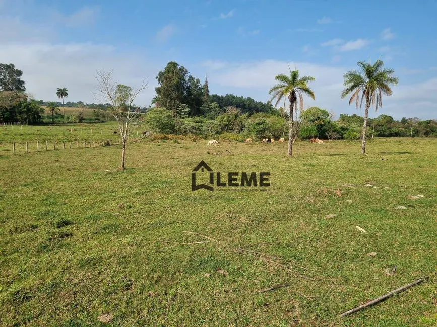 Sítio / Rancho com 2 quartos à venda, 157300m2 em Vila Lambari, Mococa - SP - imagem 4 Foto 4 de Sítio / Rancho com 2 quartos à venda, 157300m2 em Vila Lambari, Mococa - SP