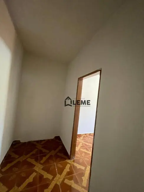 Casa com 3 quartos à venda e para alugar, 205m2 em Jardim São Francisco, Mococa - SP - imagem 3 Foto 3 de Casa com 3 quartos à venda e para alugar, 205m2 em Jardim São Francisco, Mococa - SP