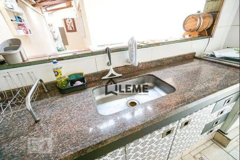 Foto 4 de Sobrado com 5 quartos à venda, 240m2 em São Paulo - SP