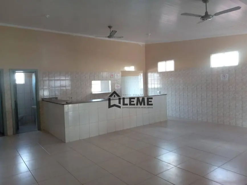 Foto 1 de Loja para alugar, 270m2 em Vila Carvalho, Mococa - SP