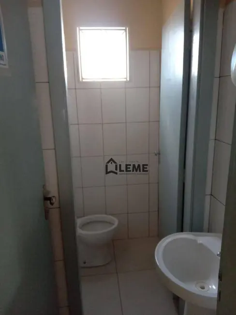Foto 2 de Loja para alugar, 270m2 em Vila Carvalho, Mococa - SP