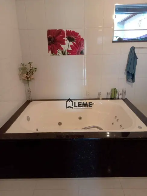 Foto 6 de Sobrado com 3 quartos à venda, 285m2 em Vila Carvalho, Mococa - SP