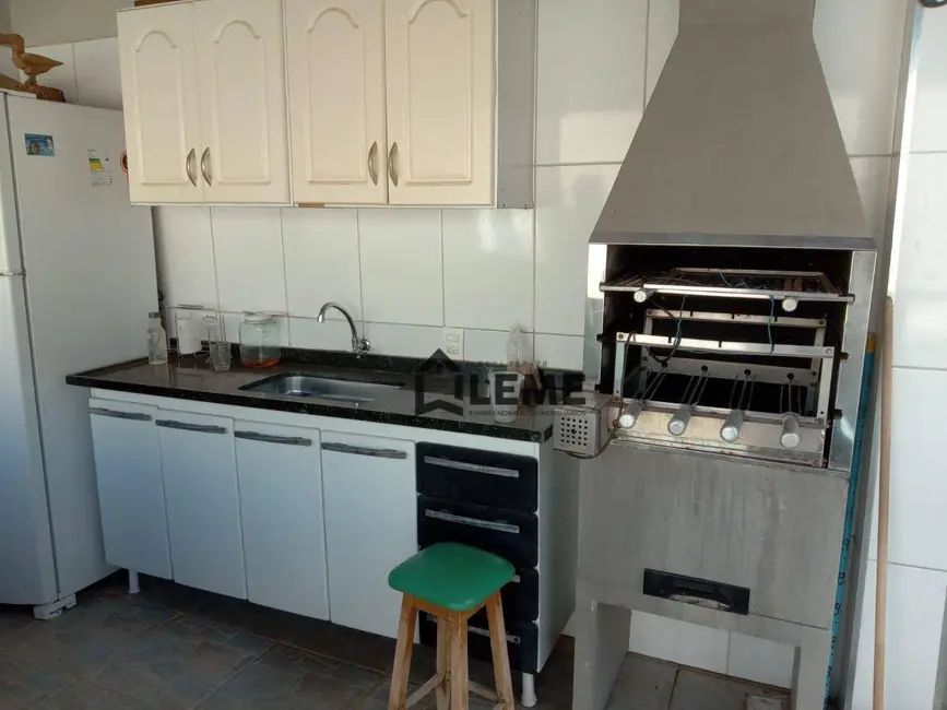 Foto 4 de Sobrado com 3 quartos à venda, 285m2 em Vila Carvalho, Mococa - SP