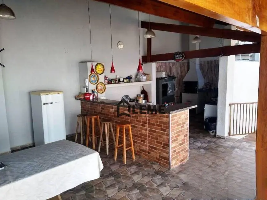 Foto 3 de Casa com 6 quartos à venda, 701m2 em Vila Lambari, Mococa - SP