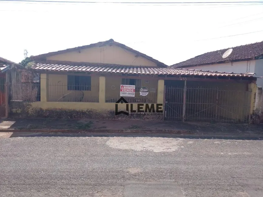 Foto 1 de Casa com 2 quartos à venda, 246m2 em Vila Lambari, Mococa - SP