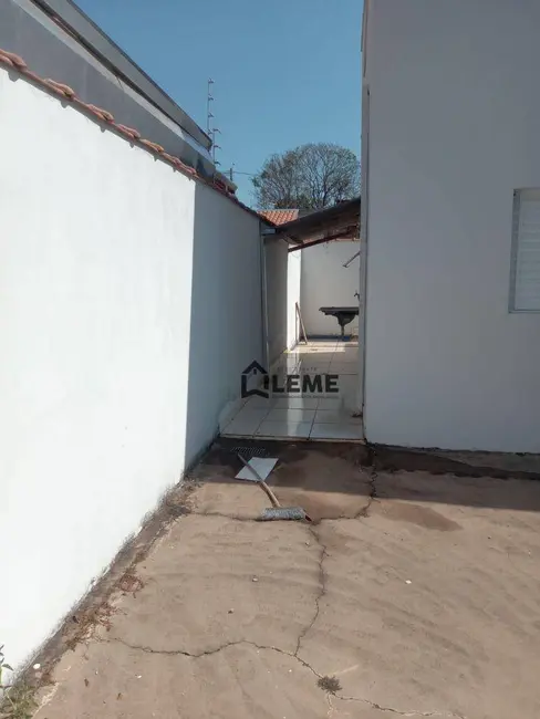 Casa com 1 quarto à venda, 250m2 em Mococa - SP - imagem 5 Foto 5 de Casa com 1 quarto à venda, 250m2 em Mococa - SP