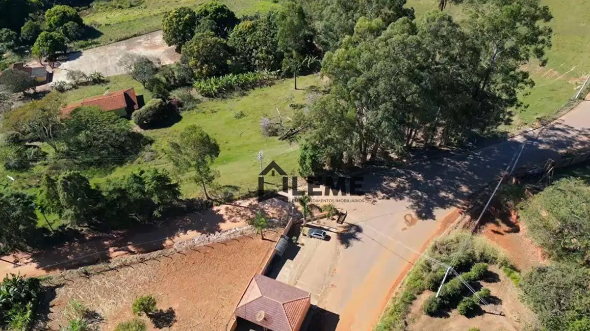 Foto 2 de Chácara com 3 quartos à venda, 1600m2 em Vila Lambari, Mococa - SP