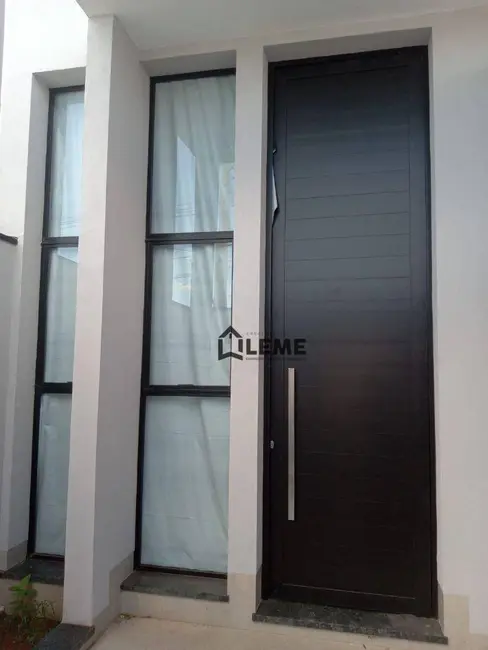 Casa com 3 quartos à venda, 180m2 em Jardim Botânico, Mococa - SP - imagem 4 Foto 4 de Casa com 3 quartos à venda, 180m2 em Jardim Botânico, Mococa - SP