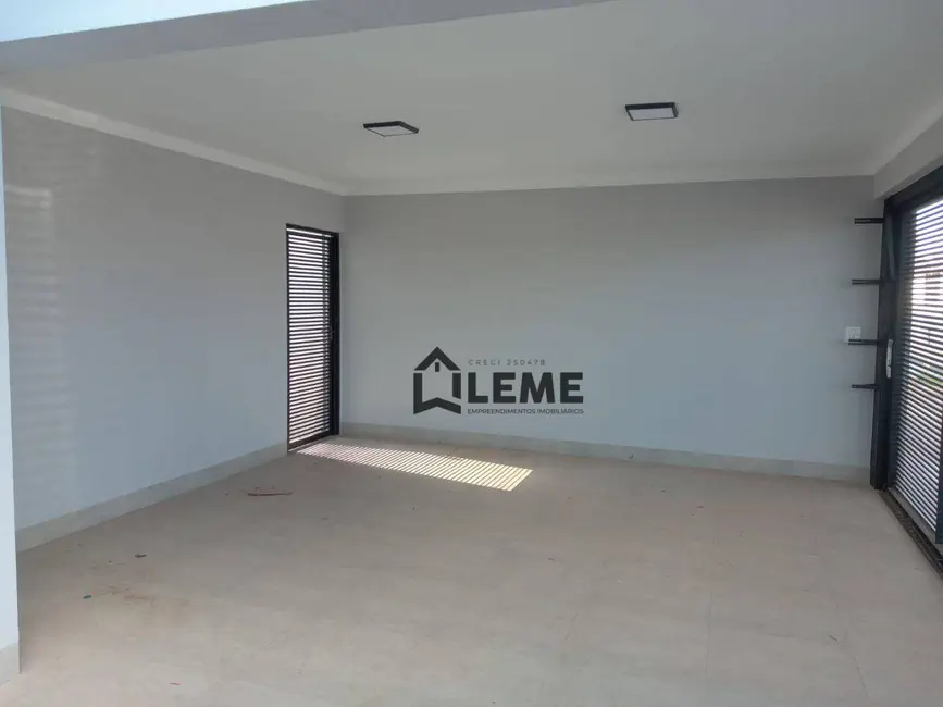 Foto 2 de Casa com 3 quartos à venda, 180m2 em Jardim Botânico, Mococa - SP