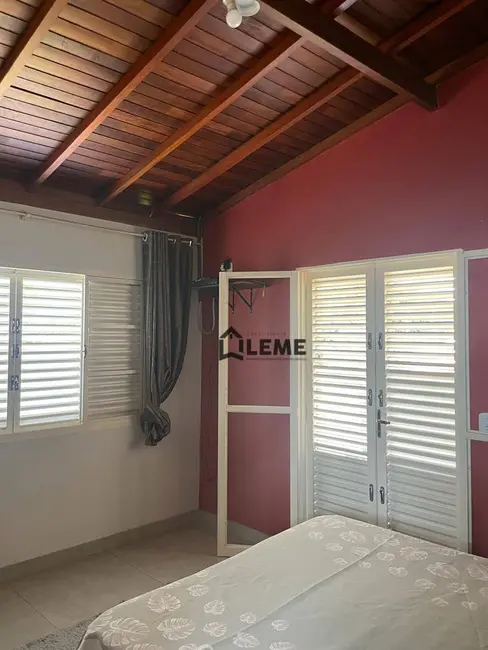 Foto 3 de Casa com 4 quartos à venda, 230m2 em Jardim Alvorada, Mococa - SP