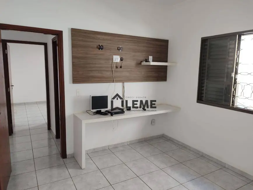 Casa com 3 quartos à venda e para alugar, 360m2 em Jardim Residencial do Bosque, Mococa - SP - imagem 6 Foto 6 de Casa com 3 quartos à venda e para alugar, 360m2 em Jardim Residencial do Bosque, Mococa - SP