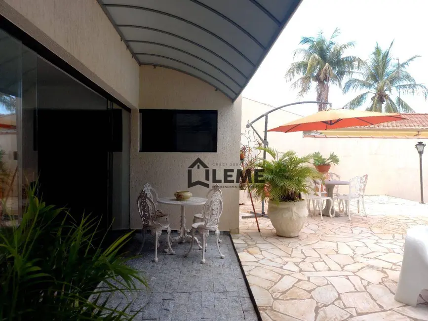 Casa com 3 quartos à venda em Jardim São Domingos, Mococa - SP - imagem 9 Foto 9 de Casa com 3 quartos à venda em Jardim São Domingos, Mococa - SP