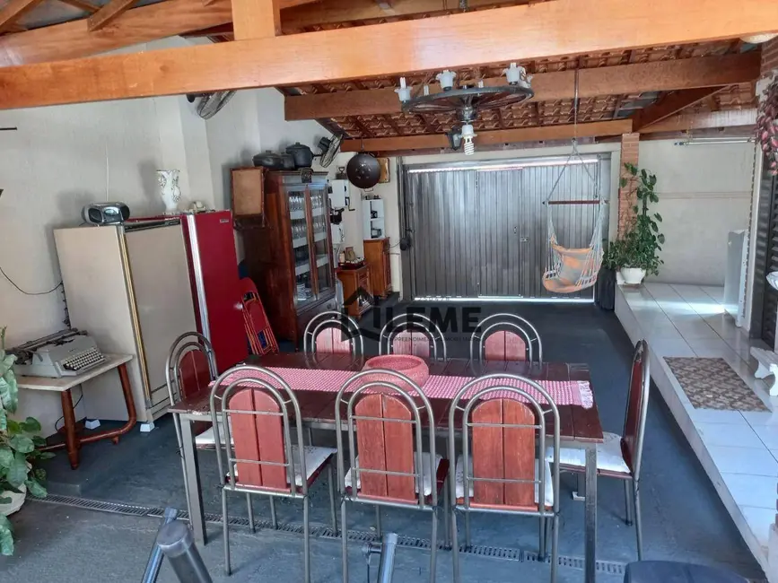 Casa com 3 quartos à venda em Jardim São Domingos, Mococa - SP - imagem 8 Foto 8 de Casa com 3 quartos à venda em Jardim São Domingos, Mococa - SP