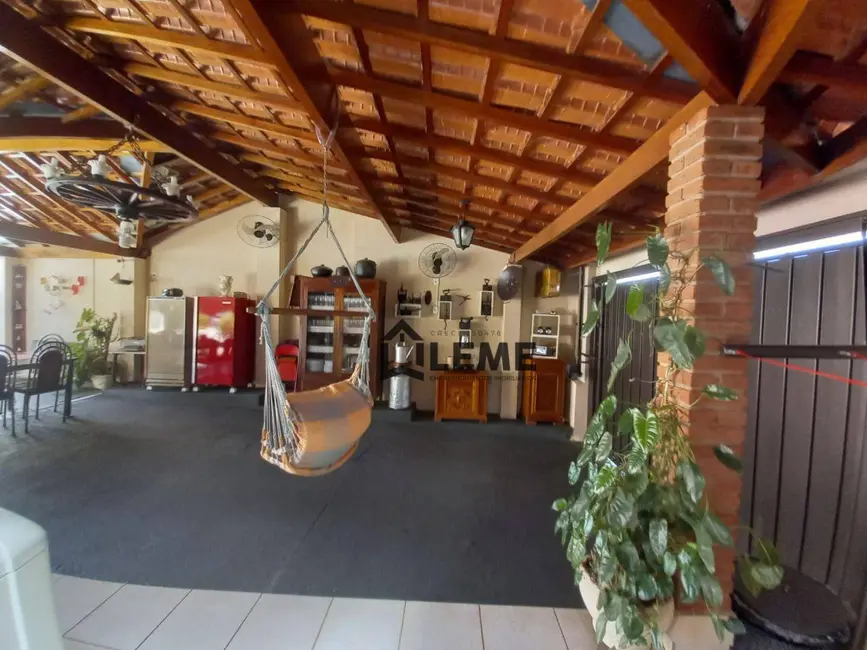 Casa com 3 quartos à venda em Jardim São Domingos, Mococa - SP - imagem 7 Foto 7 de Casa com 3 quartos à venda em Jardim São Domingos, Mococa - SP