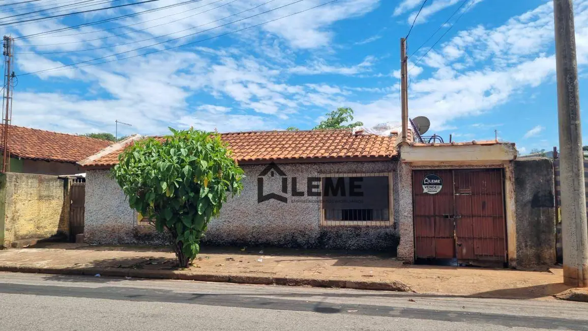 Foto 1 de Terreno / Lote à venda, 306m2 em Vila Carvalho, Mococa - SP