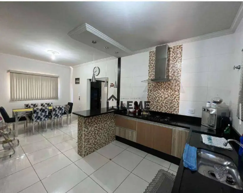 Foto 3 de Casa com 3 quartos à venda, 250m2 em Altos do Vale II, Mococa - SP