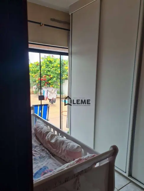 Foto 3 de Casa com 2 quartos à venda, 290m2 em Anita Venturi Prícoli, Mococa - SP