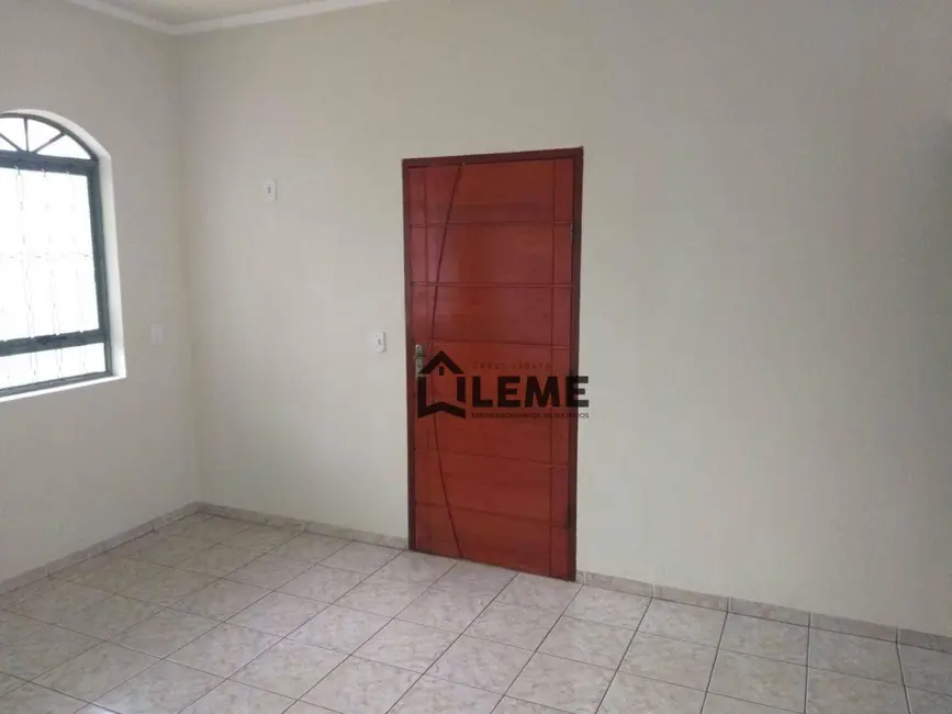 Casa com 3 quartos à venda, 300m2 em Jardim Primavera, Mococa - SP - imagem 3 Foto 3 de Casa com 3 quartos à venda, 300m2 em Jardim Primavera, Mococa - SP