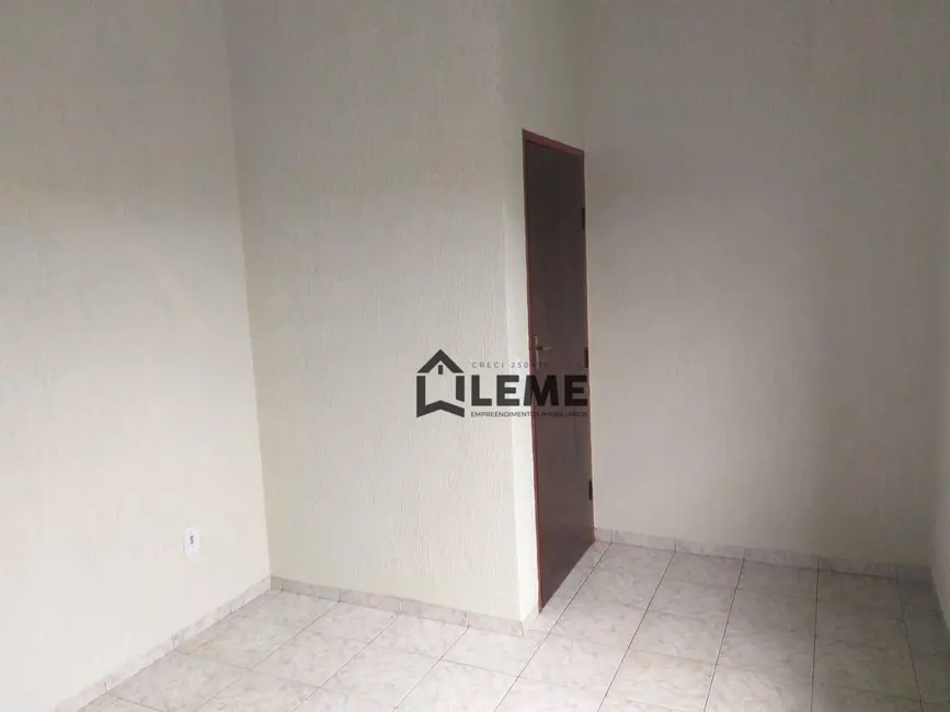 Casa com 3 quartos à venda, 300m2 em Jardim Primavera, Mococa - SP - imagem 8 Foto 8 de Casa com 3 quartos à venda, 300m2 em Jardim Primavera, Mococa - SP