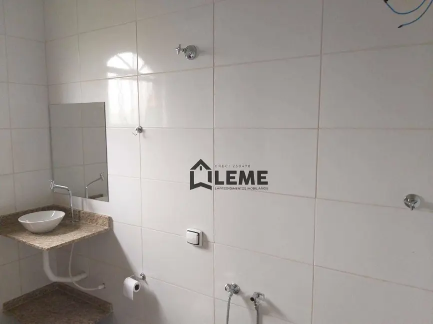 Casa com 3 quartos à venda, 300m2 em Jardim Primavera, Mococa - SP - imagem 9 Foto 9 de Casa com 3 quartos à venda, 300m2 em Jardim Primavera, Mococa - SP