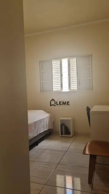 Foto 4 de Casa com 3 quartos à venda, 437m2 em Aparecida, Mococa - SP