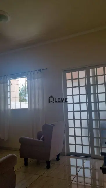 Foto 5 de Casa com 3 quartos à venda, 437m2 em Aparecida, Mococa - SP