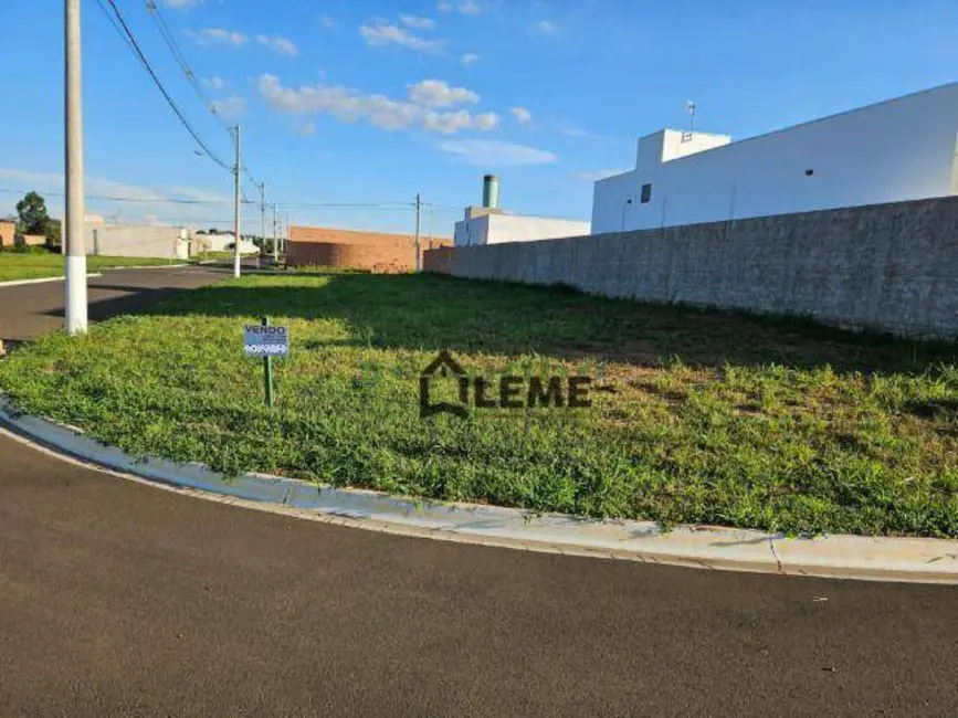 Foto 2 de Terreno / Lote à venda, 295m2 em Santa Cruz Da Conceicao - SP