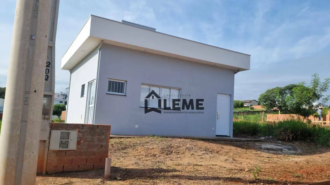 Foto 2 de Casa com 2 quartos à venda, 302m2 em Mococa - SP