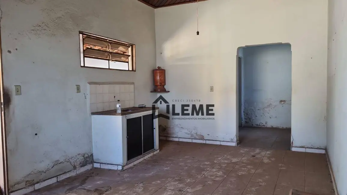 Foto 6 de Casa com 2 quartos à venda, 300m2 em Centro, Mococa - SP